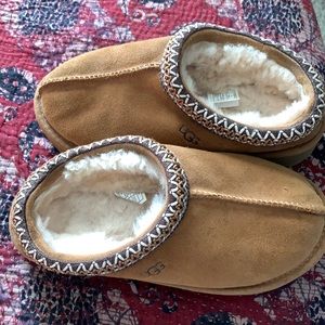 Ugg slippers
